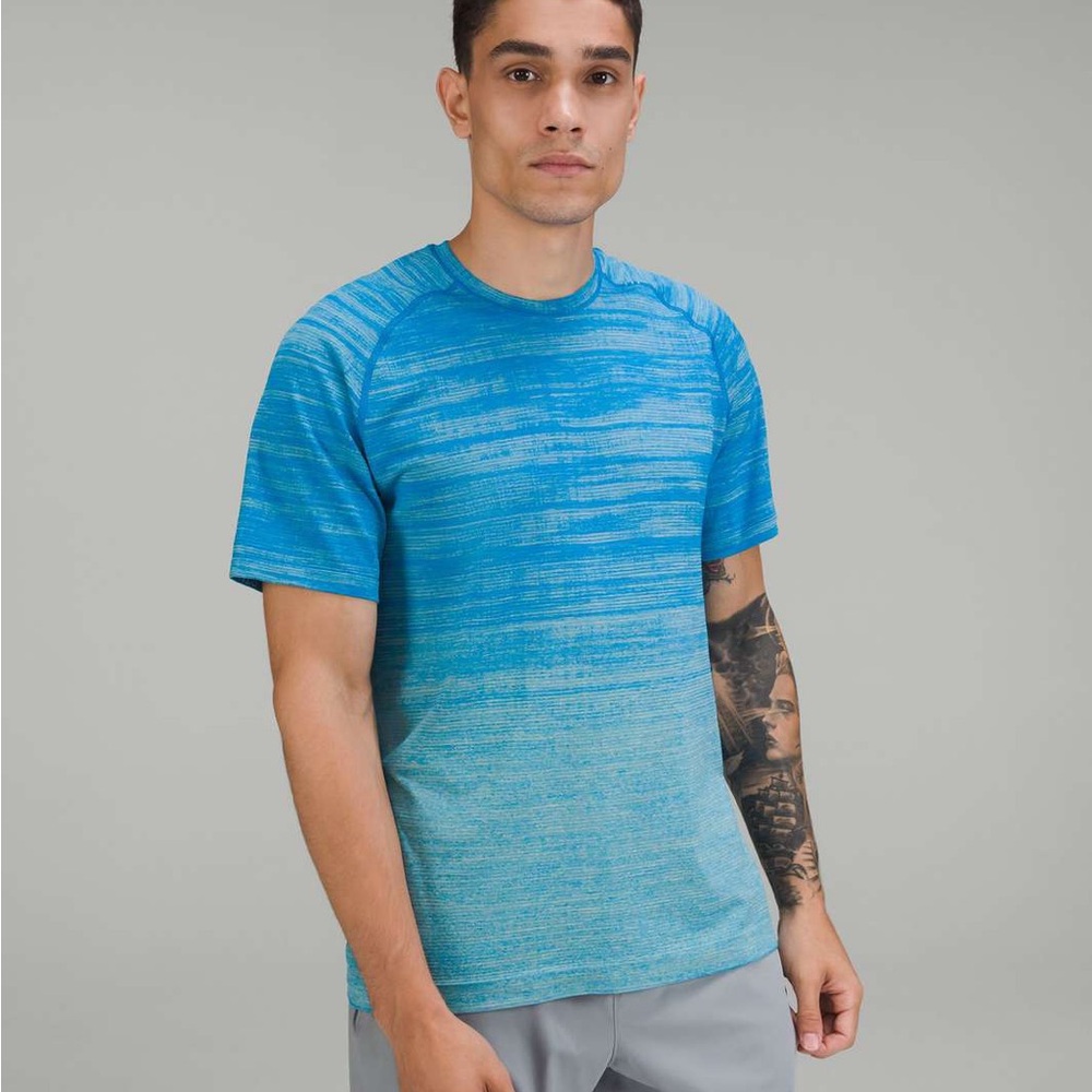 Lululemon Metal Vent Tech
Short Sleeve V-Neck Shirt 2.0